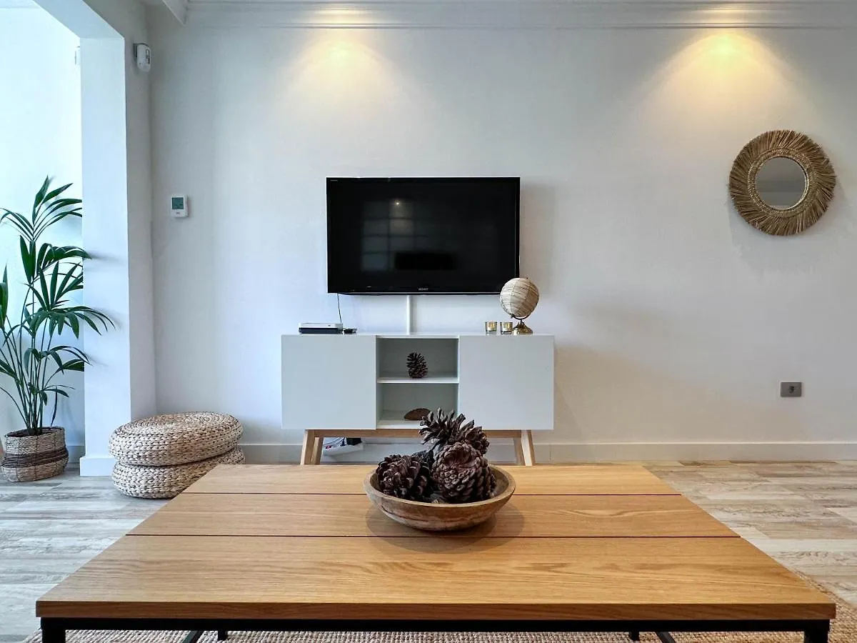 شقة Casa Elsa With Free Parking لوس أبريغوس